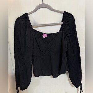 Francesca’s Mi Ami Black Textured Blouse slightly cropped and flowy size Medium